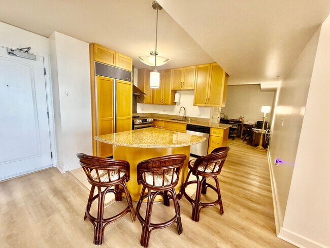 Building Photo - Stunning 2-Bedroom, 2-Bath Ocean View Unit at Moana Pacific – Available June 16, 2026