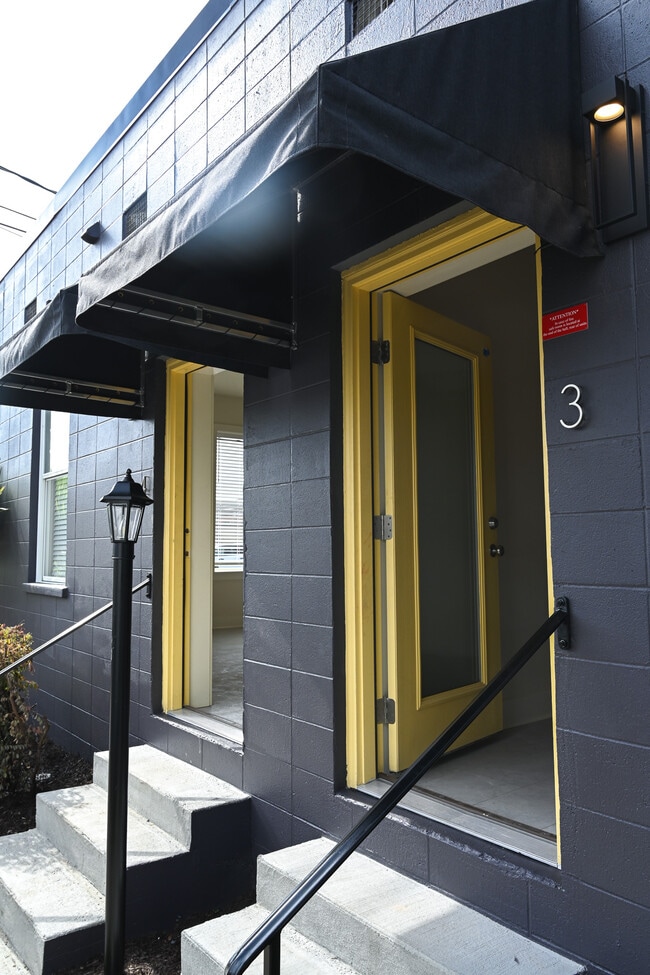 Building Photo - 720 Delmas Ave
