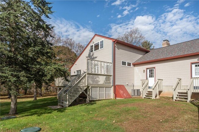 Building Photo - 121 Higganum Rd
