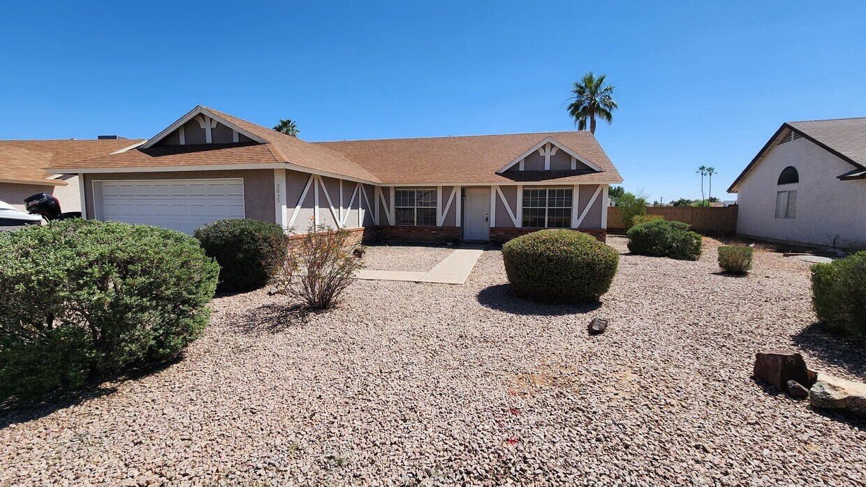 Primary Photo - 4 bedroom, 2 bath Chandler Home