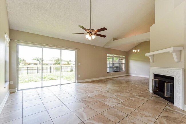 Foto del edificio - 477 Amethyst Way