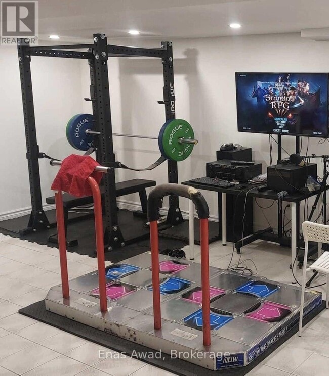 Building Photo - 312 Strathmore Blvd