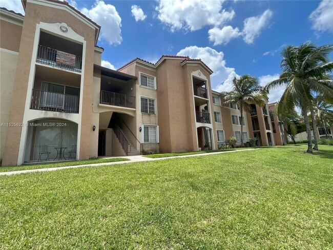 Foto del edificio - 2061 Renaissance Blvd