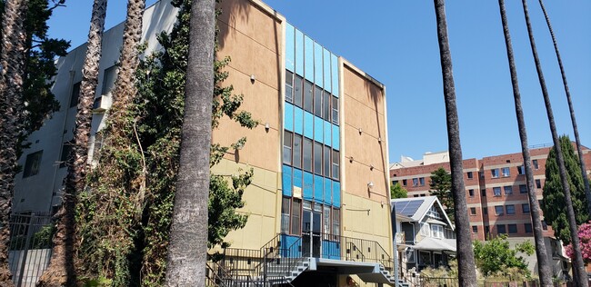 Building Photo - 947 Magnolia Ave