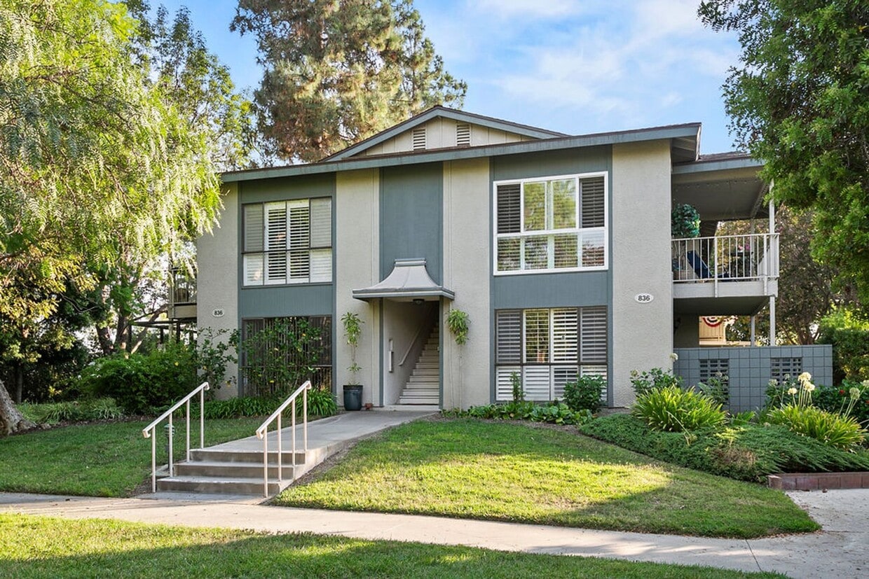 Primary Photo - Updated Upper Level One Bedroom Condo in Laguna Woods!