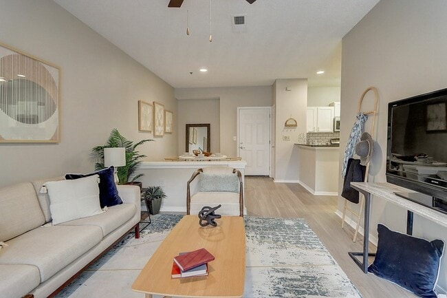 Building Photo - The Heights at Dunwoody