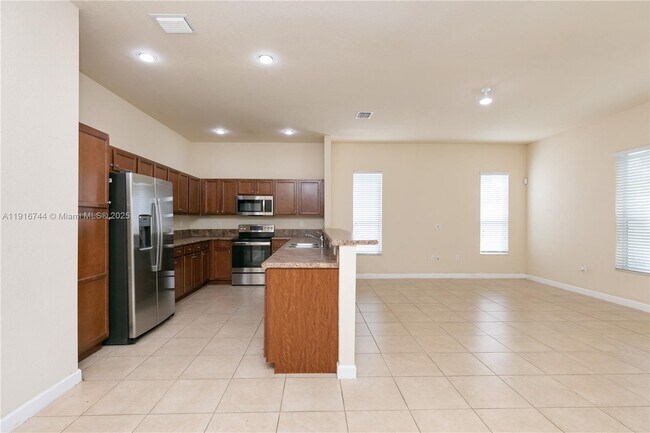 Foto del edificio - 9036 SW 170th Pl