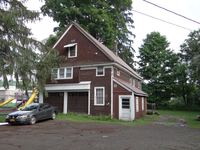 Building Photo - 199 Main St