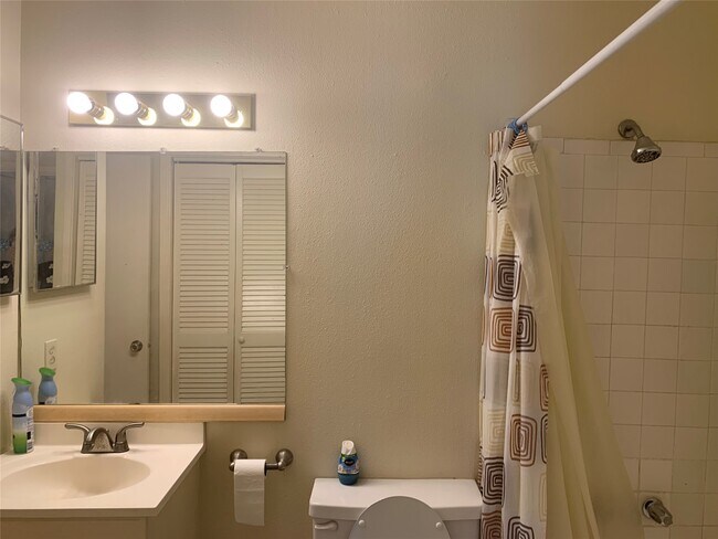 Foto del edificio - 10075 Westpark Dr