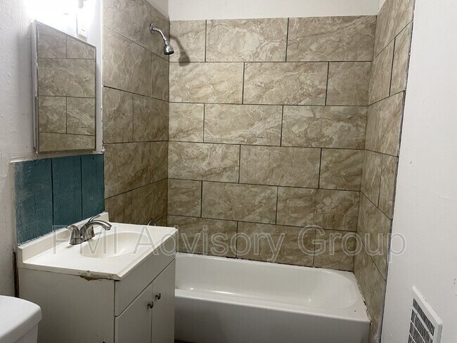 Foto del edificio - 3312 SE Girard St