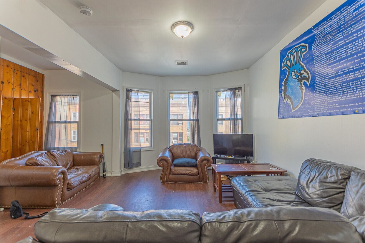 Foto principal - 65 Clifton Pl