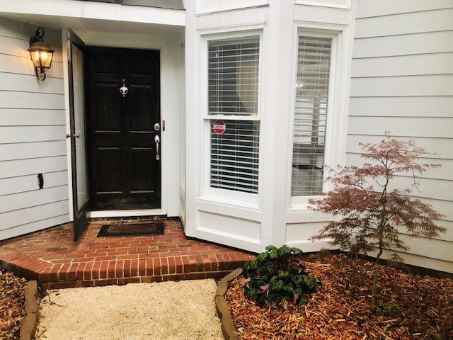 Charming entry to townhome - 404 Clarkson Green St