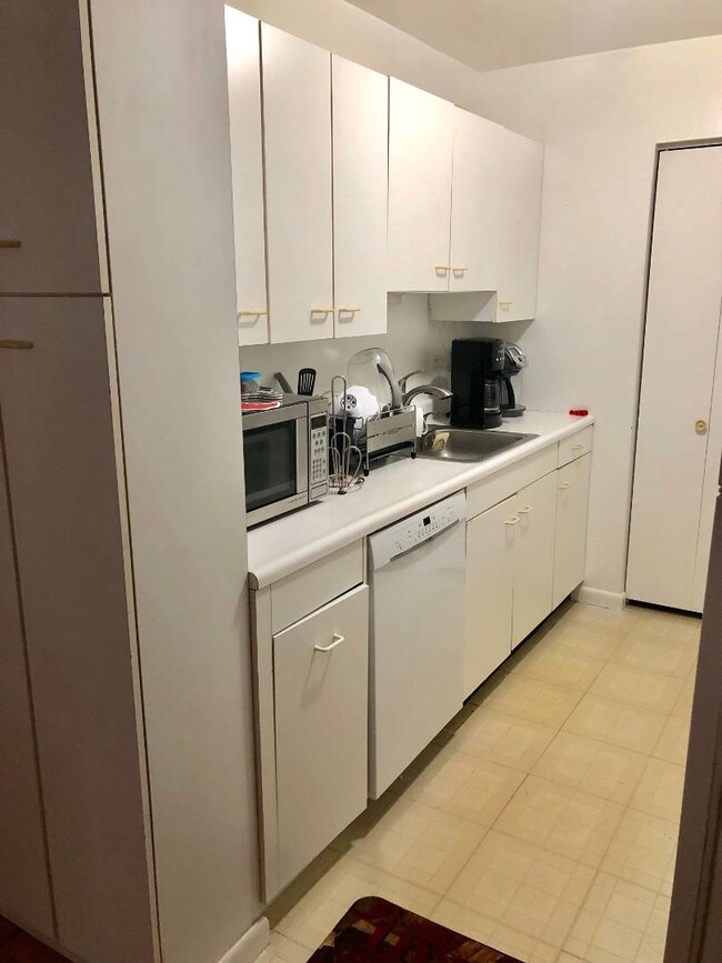 Foto del edificio - 65 McKinley Ave