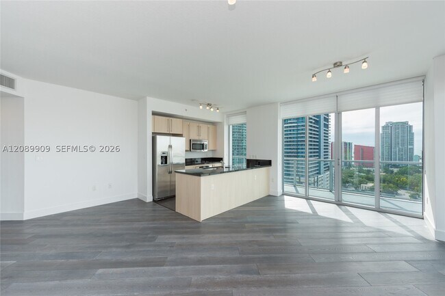 Foto del edificio - 79 SW 12th St