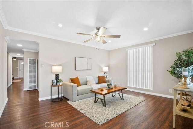 Foto del edificio - 13439 Roselle Ave