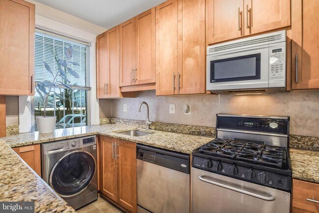 Foto del edificio - 6645 Georgia Ave NW