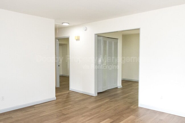 Building Photo - 1300 Koblan Dr