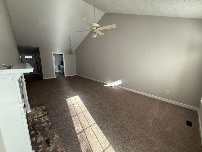 Foto del edificio - 925 S Hornbeam Dr