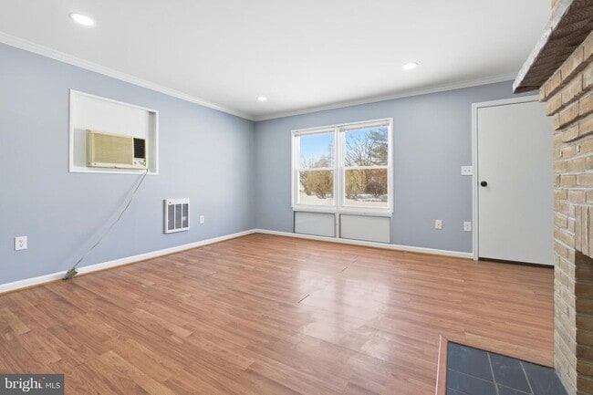 Building Photo - 444 Carrollton Dr