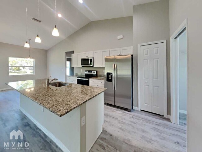 Foto del edificio - 1862 Franklin Ln