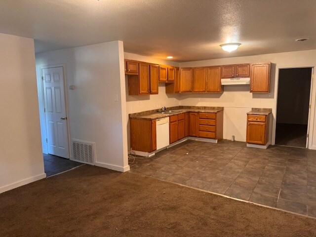 Building Photo - 30 Saint Gregory Dr