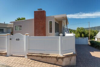 Building Photo - 40 Hill St