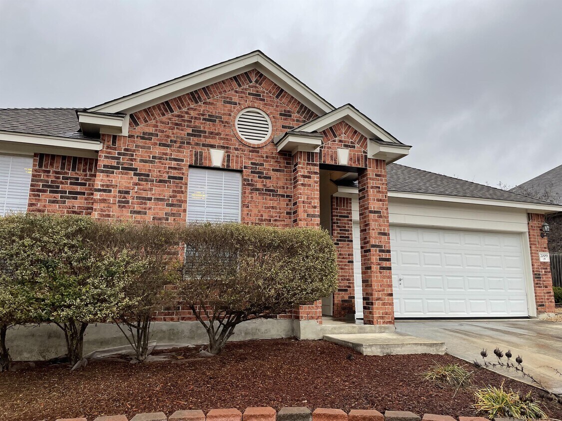 2009 Dove Crossing Dr, New Braunfels, TX 78130 House Rental in New