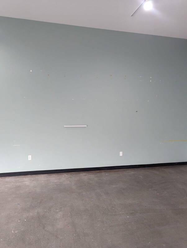 Building Photo - 700 Chambers Ave