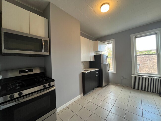 Foto del edificio - 218 Bowers St