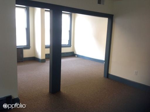 Building Photo - 130 E Chestnut St