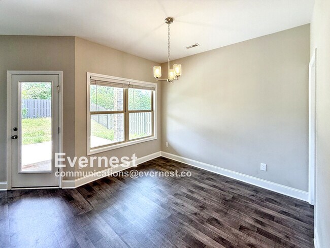 Foto del edificio - 104 River Pointe Dr