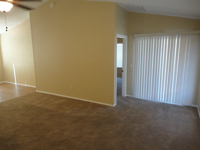 Foto del edificio - 7808 S Baja Stone Avenue