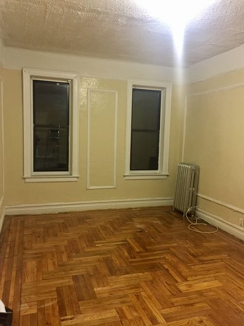 Primary Photo - 2 E 129th St