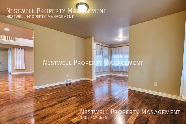 Building Photo - Stunning 5-bed Home in Daybreak