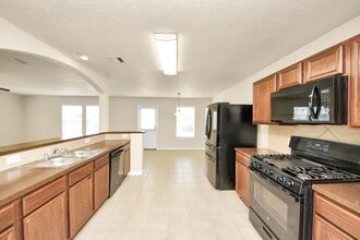 Building Photo - 11034 Kelly Hill Ct