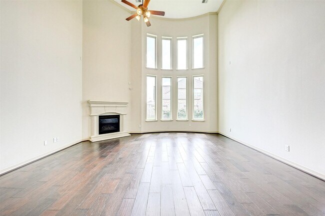 Foto del edificio - 31815 Dunham Lake Dr