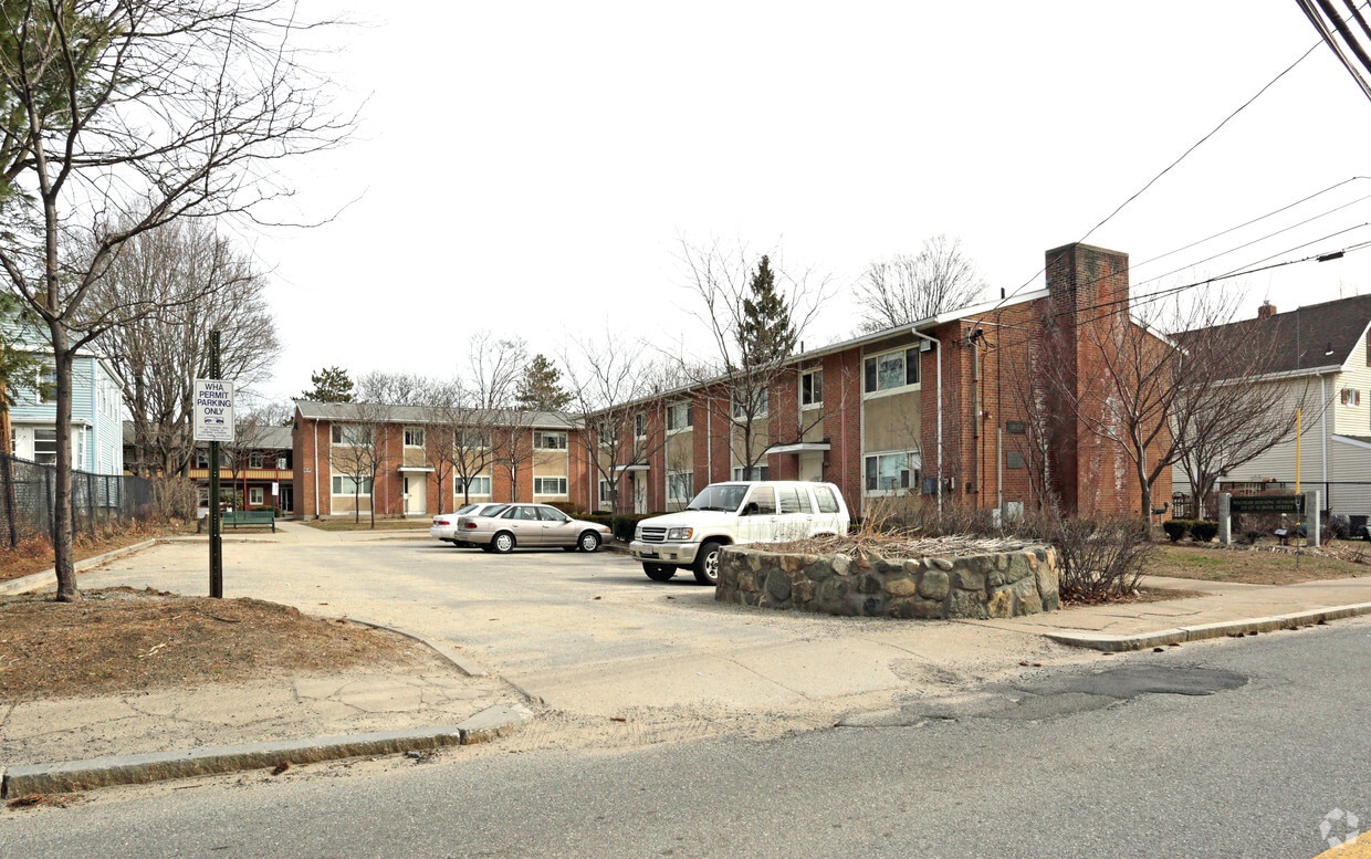 Primary Photo - 231-237 School St