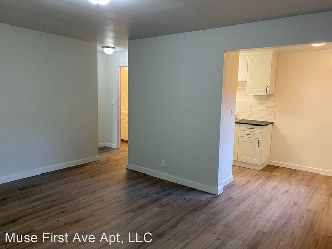 Building Photo - 911 1st Ave W