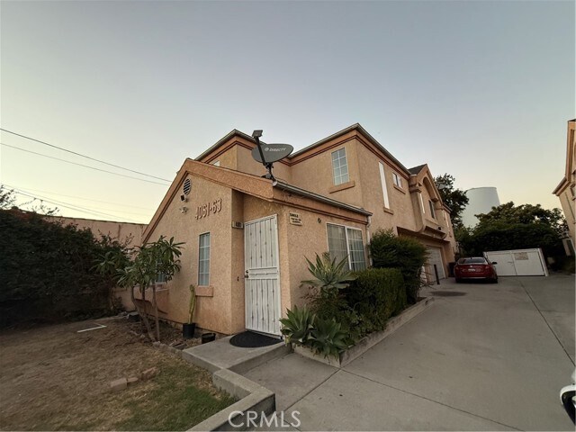 Building Photo - 4061 E 60th St