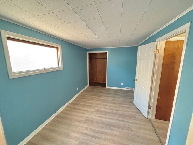 Foto del edificio - Spacious 5bd single family home | Off Street Parking | Updated kitchen
