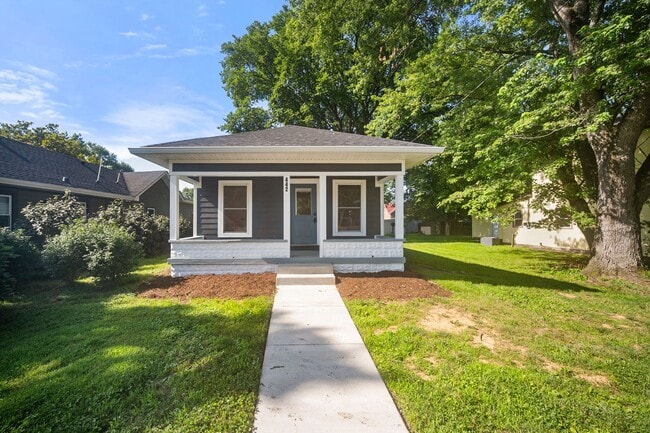 Building Photo - 2 Bedroom 1 Bath House in Clarksville