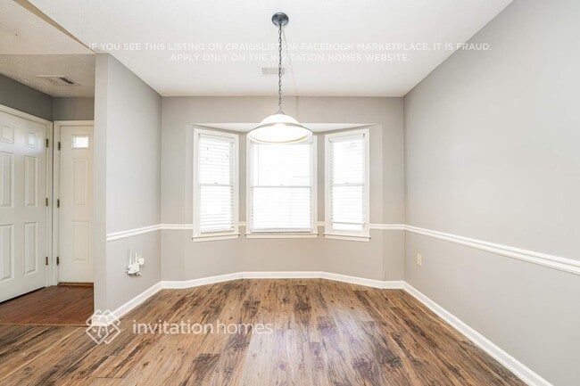 Foto del edificio - 825 Rambling Rose Ct NW