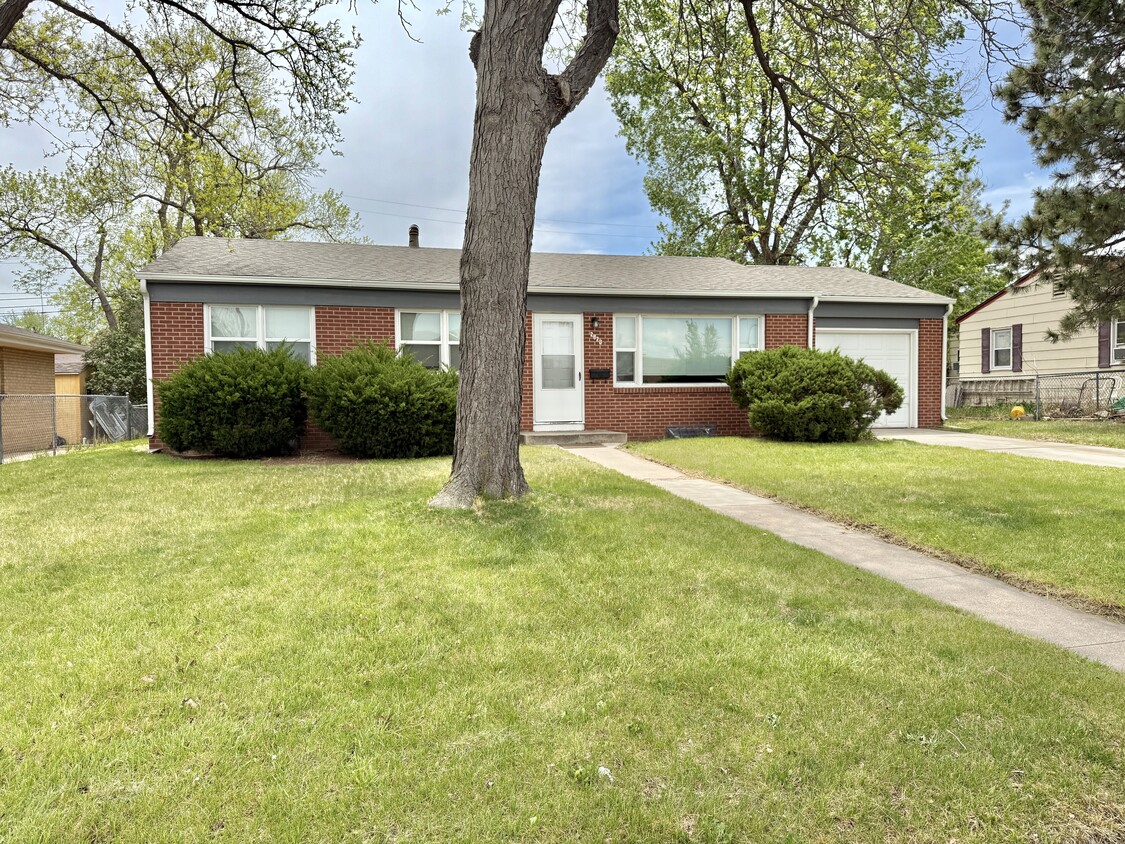 Foto principal - 2828 W 11th St