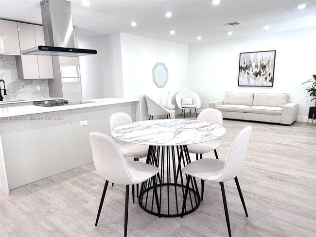 Building Photo - 2421 N 56th Terrace