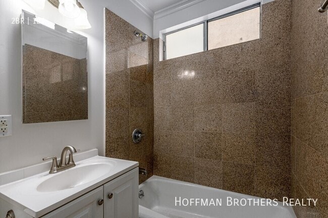 Building Photo - 4000 Sequoia St