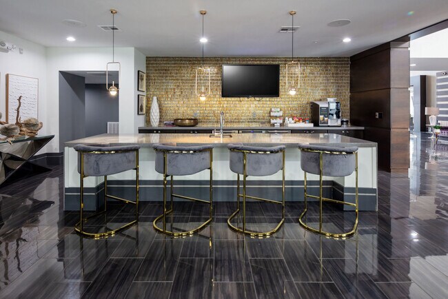 Interior Photo - Neo at Ten