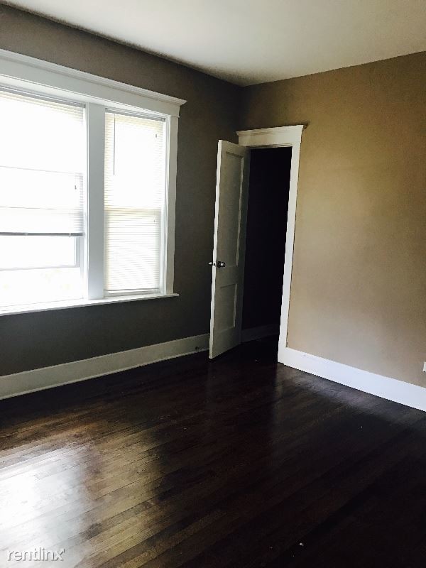 Building Photo - 1248 N Keeler Ave