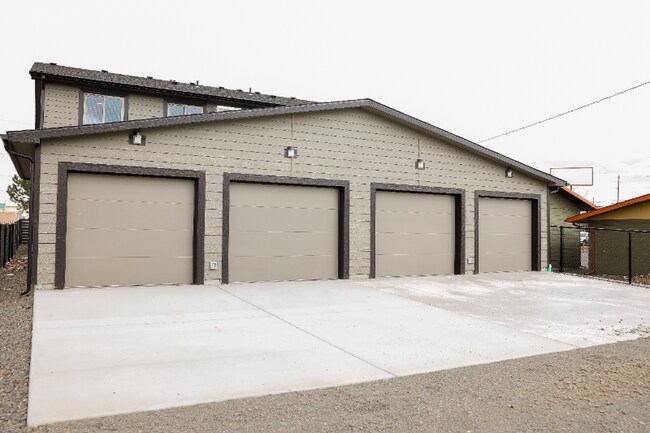 Building Photo - 2075 Walla Walla Ave