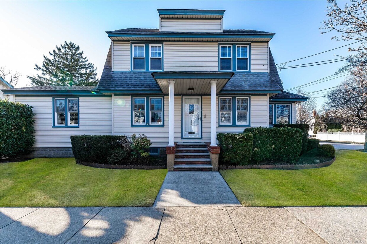 Great 1 bedroom apartment - 216 Sherman St