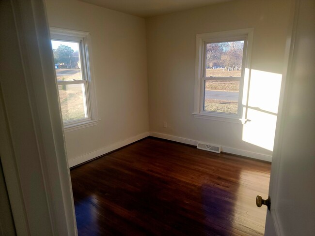 Foto del edificio - Charming 2 Bedroom for Rent in Mechanicsville